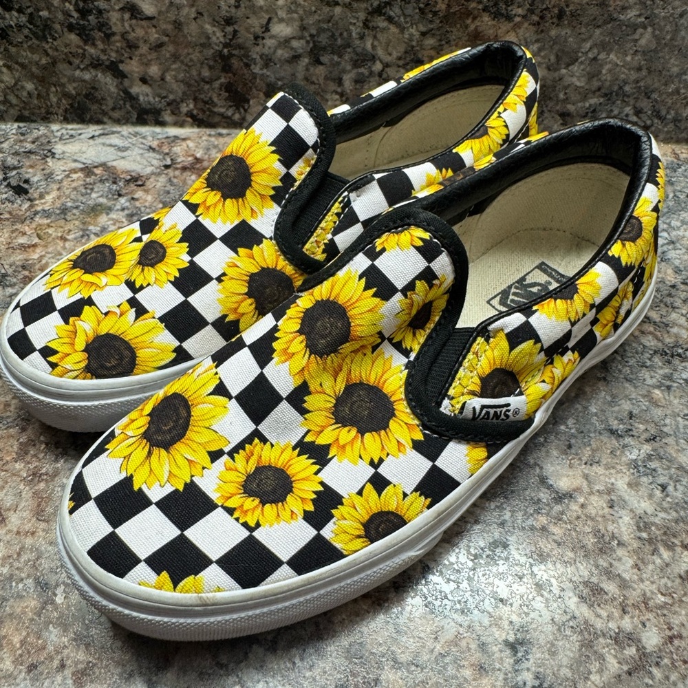 Vans Asher Custom Sunflowers Checkerboard Youth Size 3 Black White Slip On Shoe
